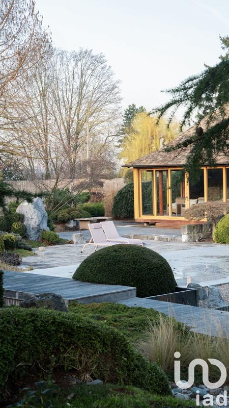 Maison - 670 m² - 20 pièces