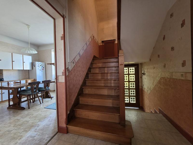 Maison traditionnelle - 90 m² - 5 pièces