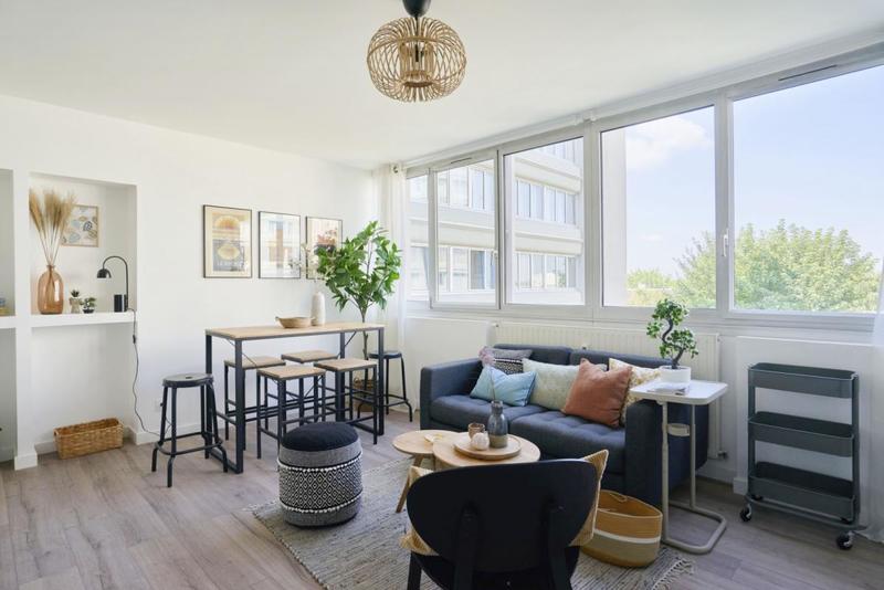 Appartement - 84 m² - 6 pièces