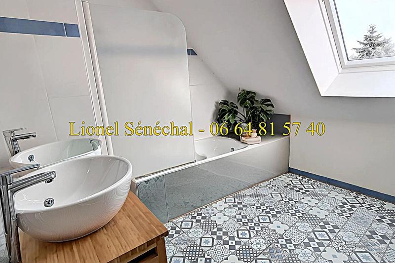 Maison - 120 m² - 9 pièces