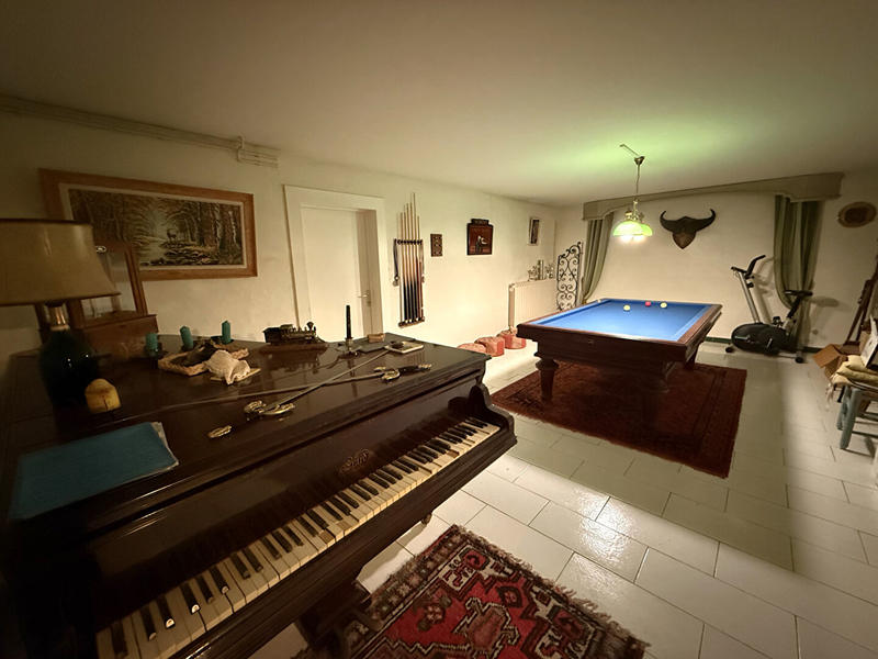 Maison - 198 m² - 6 pièces