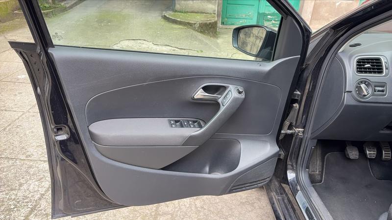 Volkswagen Polo 1.2 Tsi 90 Confortline