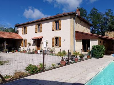 Maison ancienne - 218 m² - 7 pièces