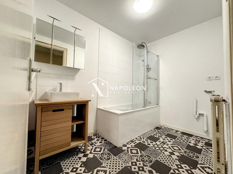 Appartement - 84 m² - 3 pièces