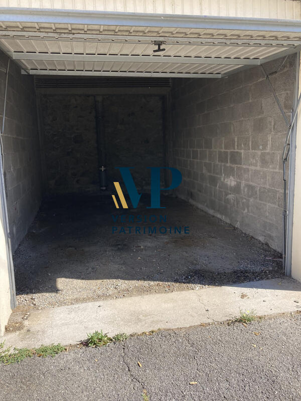 Parking / Garage - 14 m²