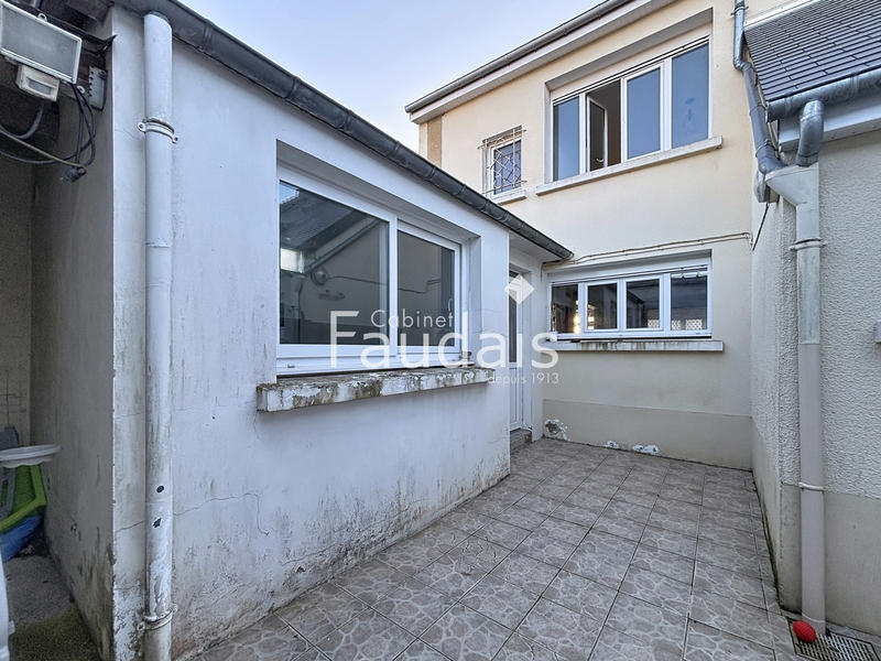 Maison - 102 m² - 6 pièces