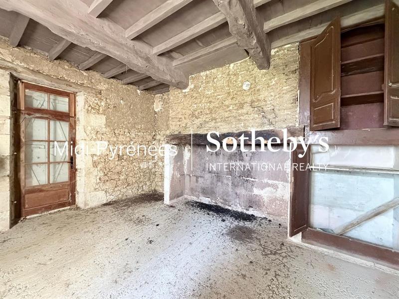 Maison - 280 m² - 8 pièces