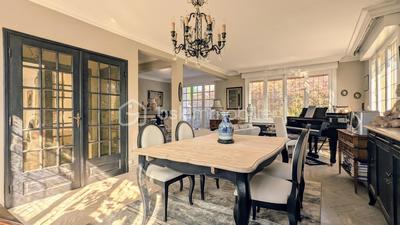 Maison de maîtres - 144 m² - 6 pièces