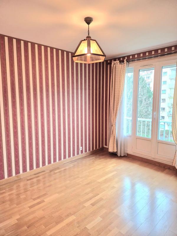 Appartement - 79 m² - 4 pièces
