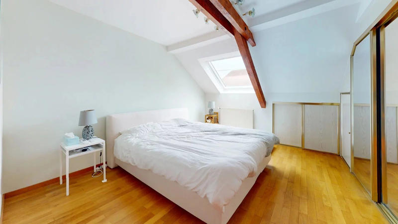 Maison - 226 m² - 7 pièces