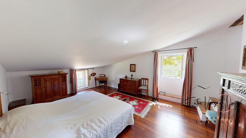 Maison ancienne - 274 m² - 14 pièces