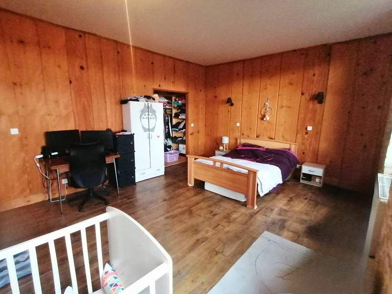 Maison - 182 m² - 6 pièces