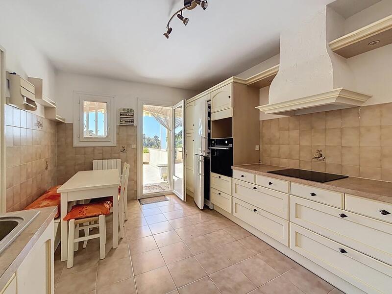 Maison - 137 m² - 5 pièces