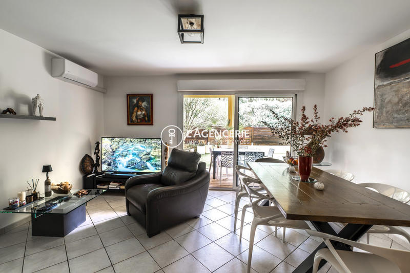 Appartement - 72 m² - 3 pièces