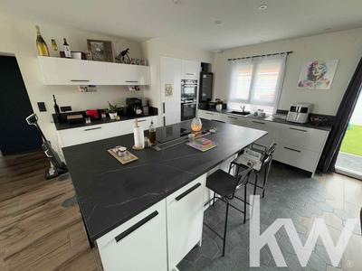 Maison - 142 m² - 5 pièces