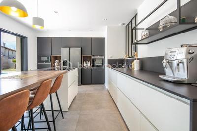 Maison - 175 m² - 6 pièces