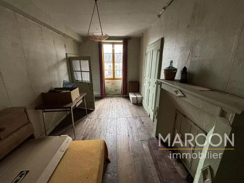 Maison - 149 m² - 8 pièces