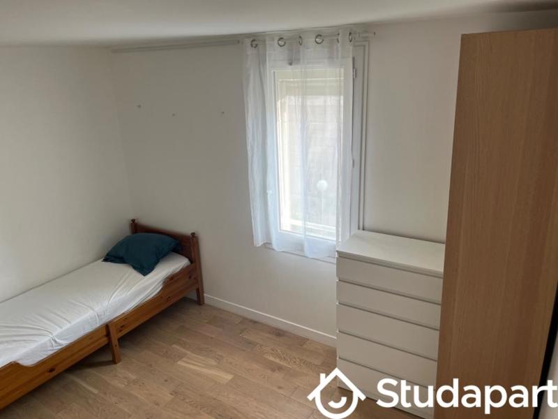 Chambre - 13 m² - 1 pièce