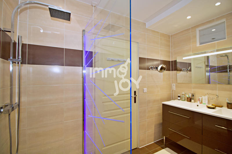 Maison - 138 m² - 5 pièces