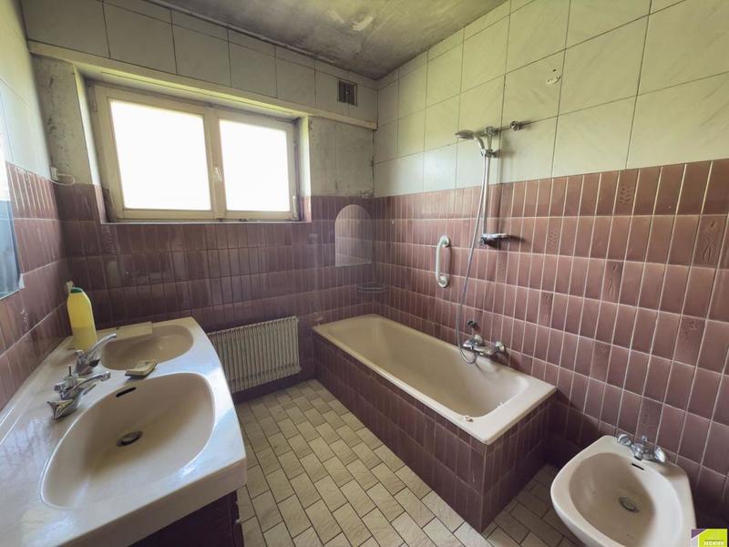 Maison traditionnelle - 118 m² - 6 pièces