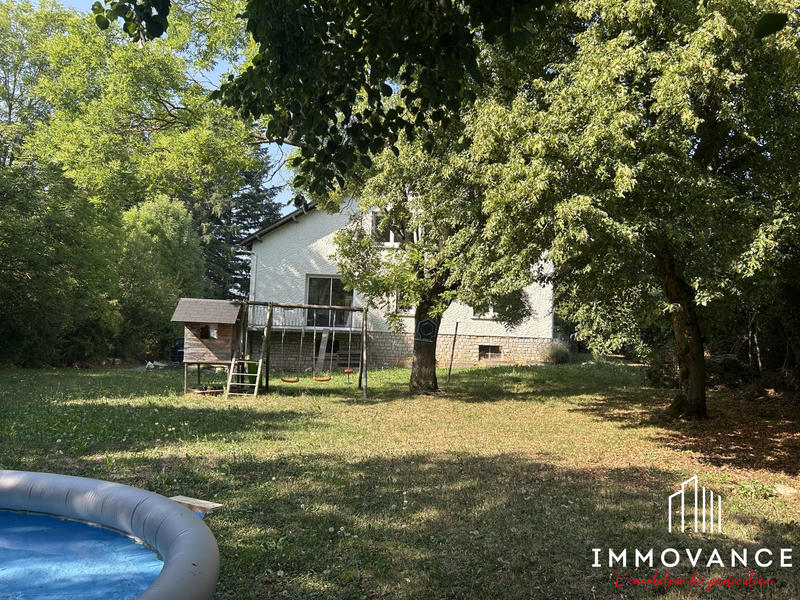 Maison - 195 m² - 7 pièces