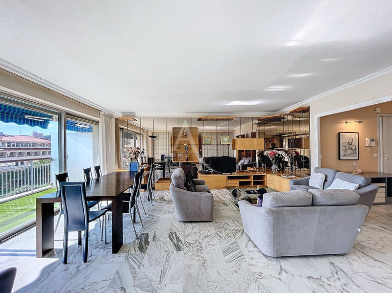 Appartement - 141 m² - 5 pièces