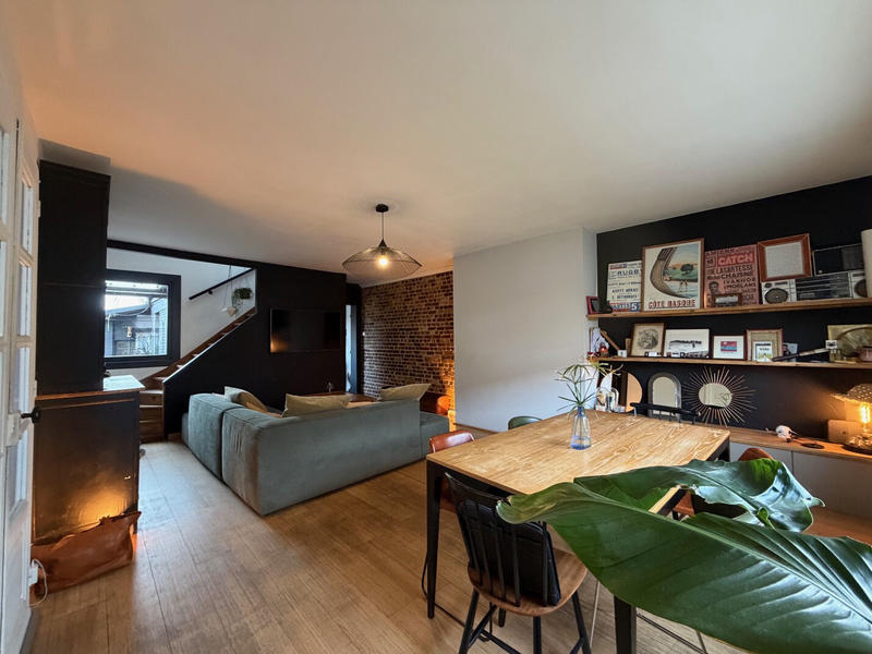 Maison - 165 m² - 5 pièces