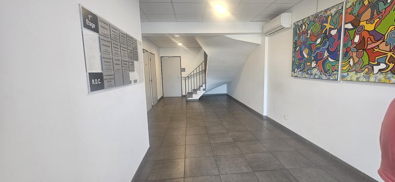 Bureau - 51 m² - 1 pièce