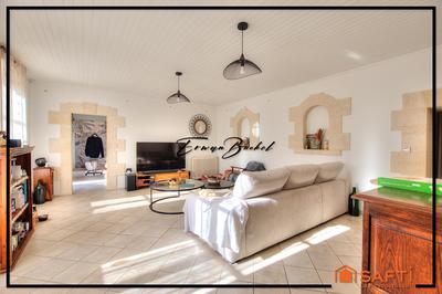 Maison - 180 m² - 6 pièces