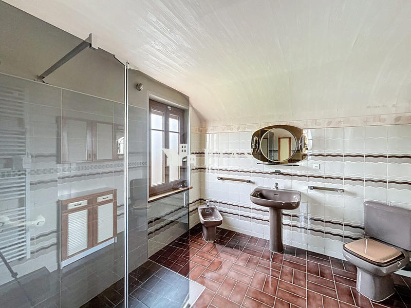 Maison traditionnelle - 107 m² - 5 pièces