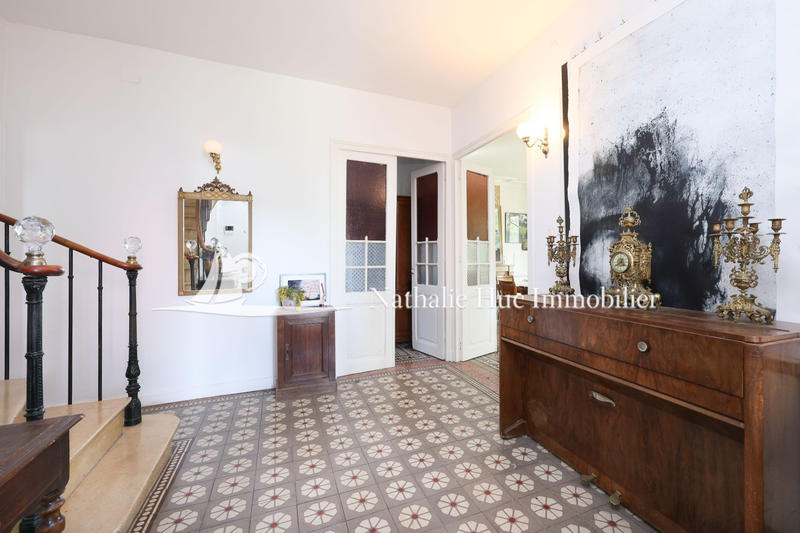 Maison - 300 m² - 7 pièces