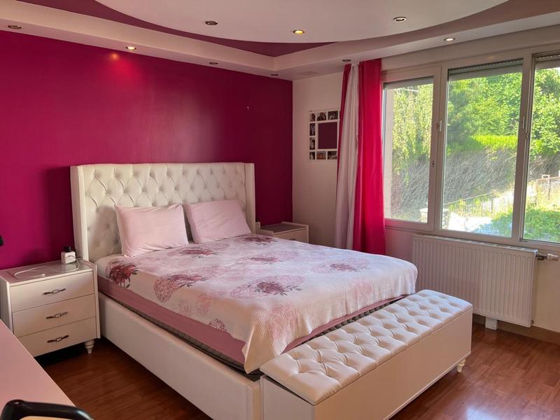 Appartement - 102 m² - 4 pièces