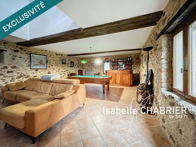 Maison - 253 m² - 6 pièces