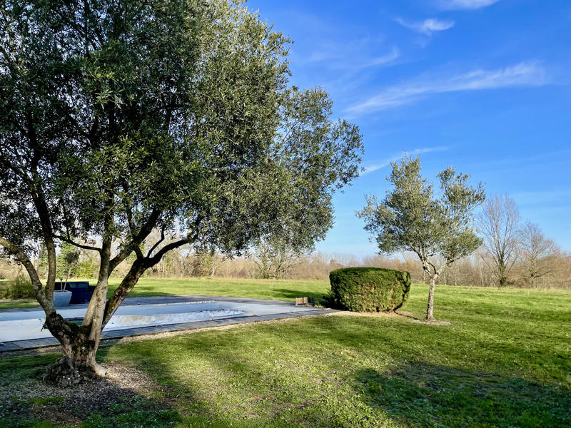 Maison - 278 m² - 9 pièces