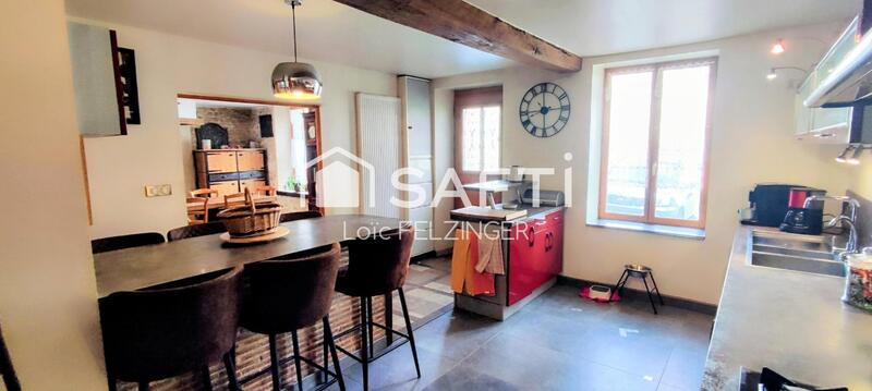 Maison - 207 m² - 7 pièces