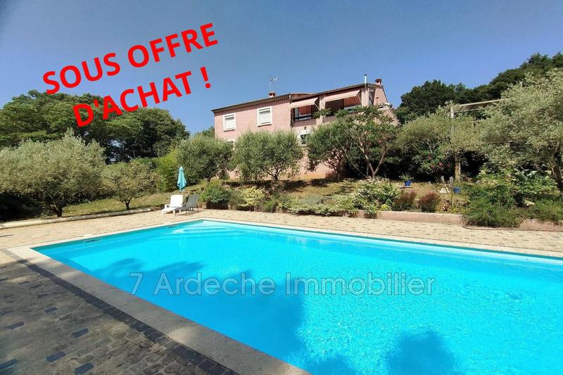 Maison - 195 m² - 8 pièces