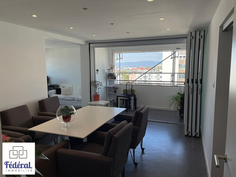 Appartement - 102 m² - 4 pièces