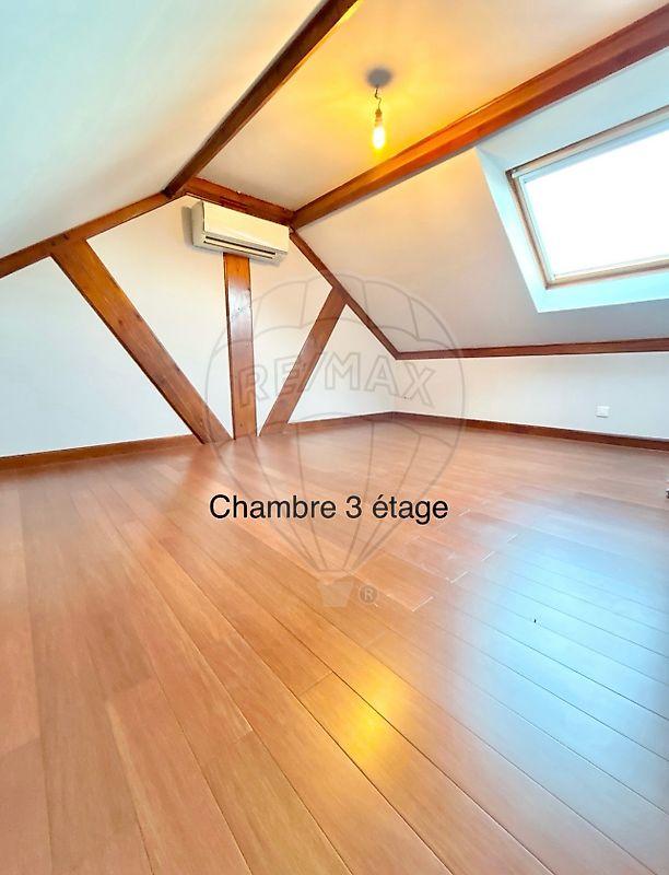 Maison - 101 m² - 5 pièces