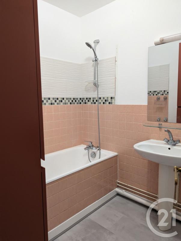 Appartement - 99 m² - 5 pièces