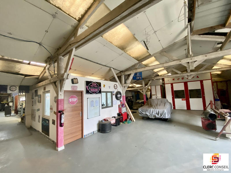 Local d'activités - 1 334 m²