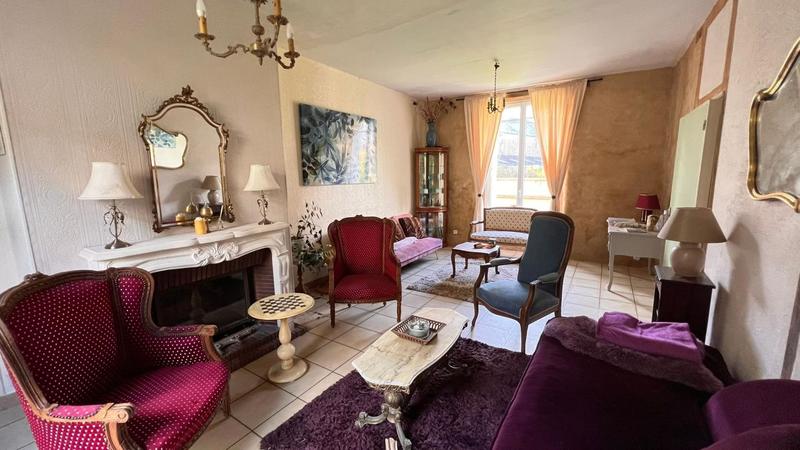 Maison - 207 m² - 8 pièces