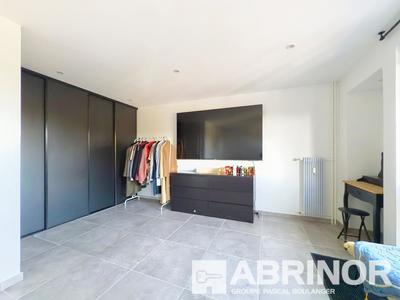 Appartement - 81 m² - 4 pièces