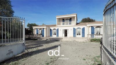 Maison - 210 m² - 5 pièces