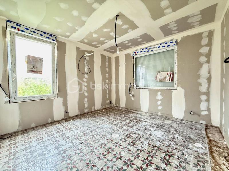 Maison - 300 m² - 9 pièces