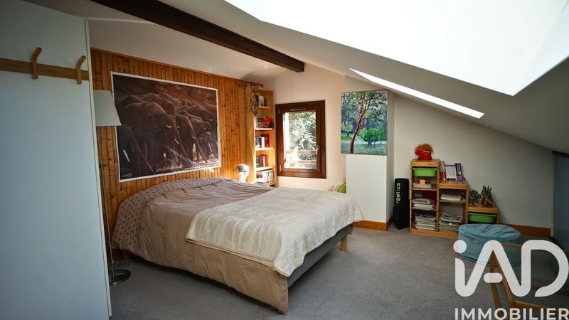 Maison - 210 m² - 9 pièces