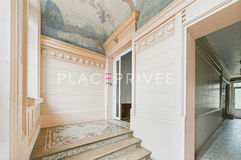 Maison - 320 m² - 10 pièces