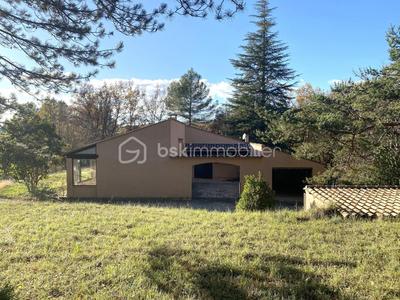 Maison traditionnelle - 133 m² - 6 pièces