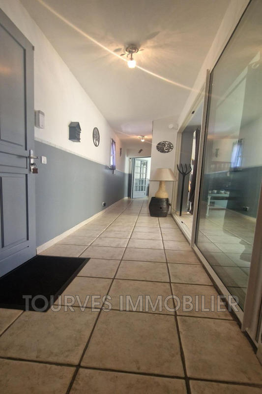 Villa - 184 m² - 6 pièces