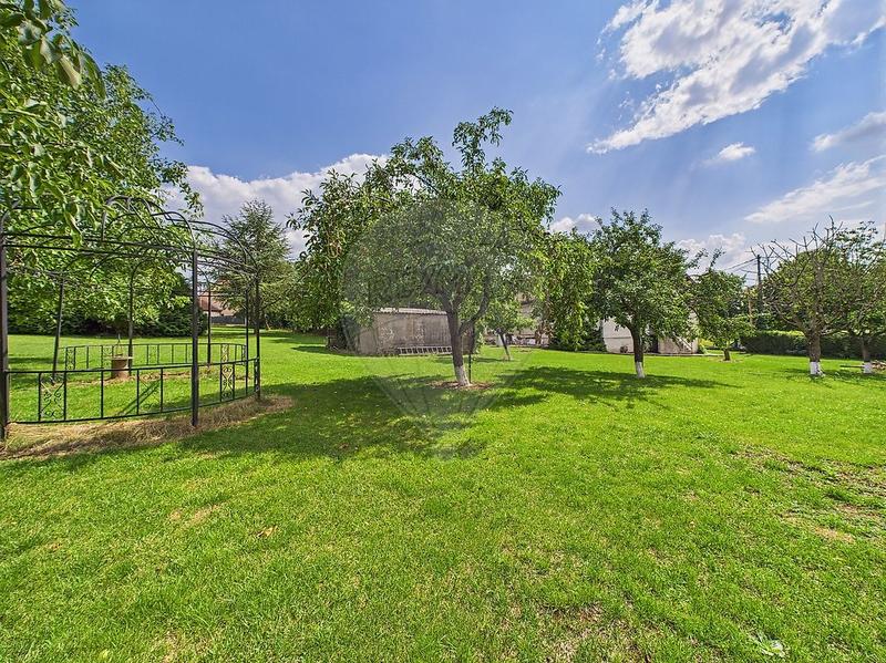 Maison - 210 m² - 5 pièces