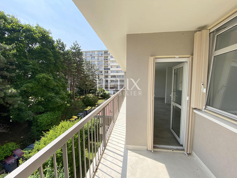 Appartement - 85 m² - 5 pièces